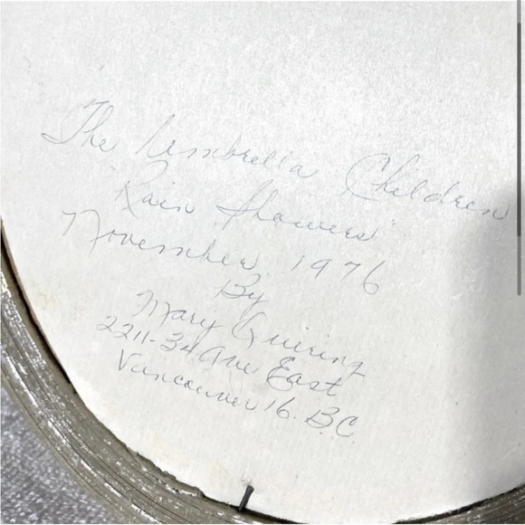 Vintage Hummel Crewel Oval Framed Embroidery Handmade Completed Wall Decor - Picture 3 of 13